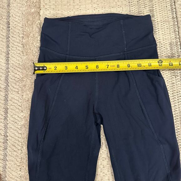 LULULEMON Women's Time To Sweat Crop 23" Size 2 In True Navy - Picture 7 of 12